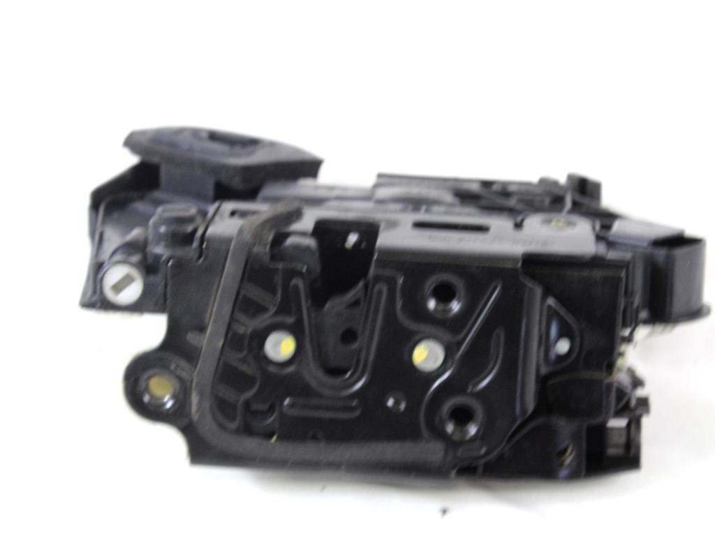 CENTRALNA KLJUCAVNICA ZADJIH LEVIH VRAT OEM N. 6R4839015 ORIGINAL REZERVNI DEL VOLKSWAGEN POLO 6R1 6C1 (06/2009 - 02/2014) DIESEL LETNIK 2012