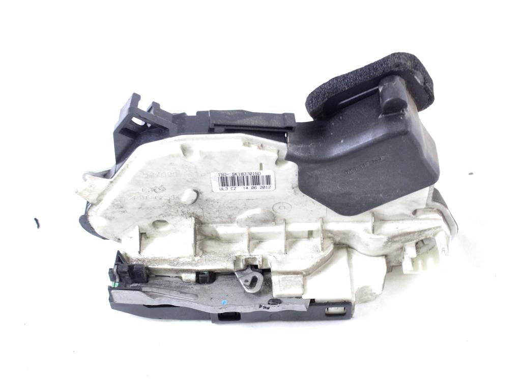 CENTRALNO ZAKLEPANJE PREDNIH LEVIH VRAT OEM N. 5K1837015D ORIGINAL REZERVNI DEL VOLKSWAGEN POLO 6R1 6C1 (06/2009 - 02/2014) DIESEL LETNIK 2012