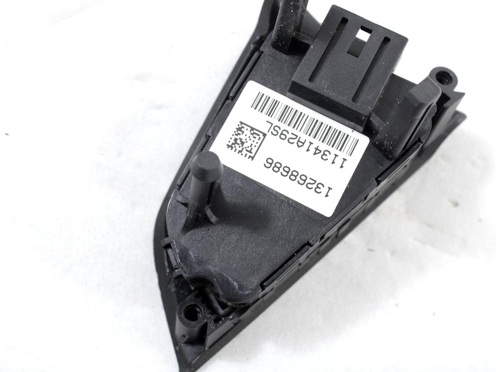 MULTIFUNKCIJSKI VOLAN OEM N. 13268686 ORIGINAL REZERVNI DEL OPEL MERIVA B S10 (2010 -2017)DIESEL LETNIK 2011