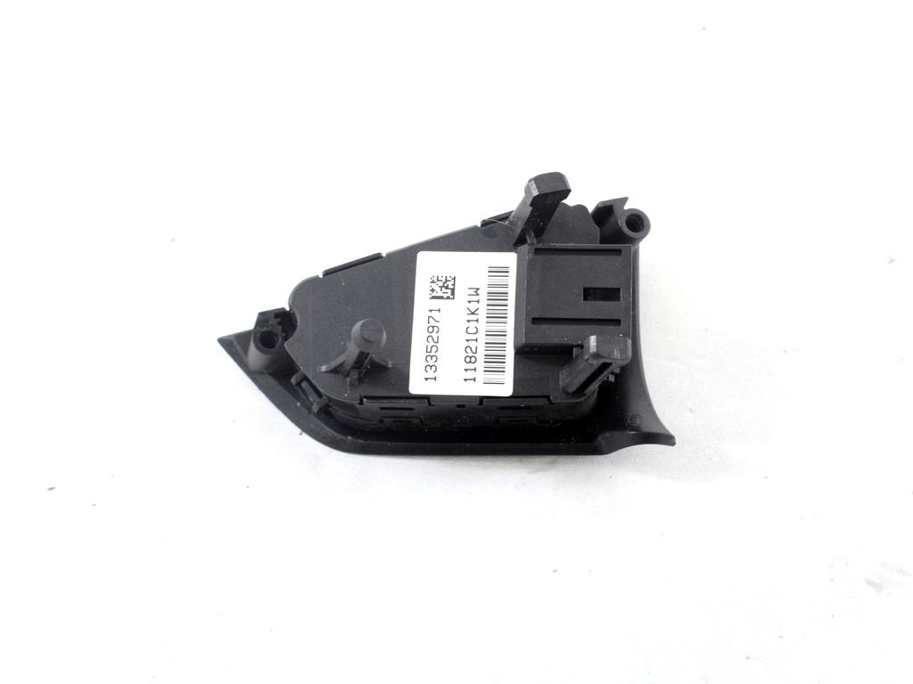 MULTIFUNKCIJSKI VOLAN OEM N. 13352971 ORIGINAL REZERVNI DEL OPEL MERIVA B S10 (2010 -2017)DIESEL LETNIK 2011