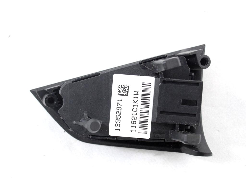 MULTIFUNKCIJSKI VOLAN OEM N. 13352971 ORIGINAL REZERVNI DEL OPEL MERIVA B S10 (2010 -2017)DIESEL LETNIK 2011