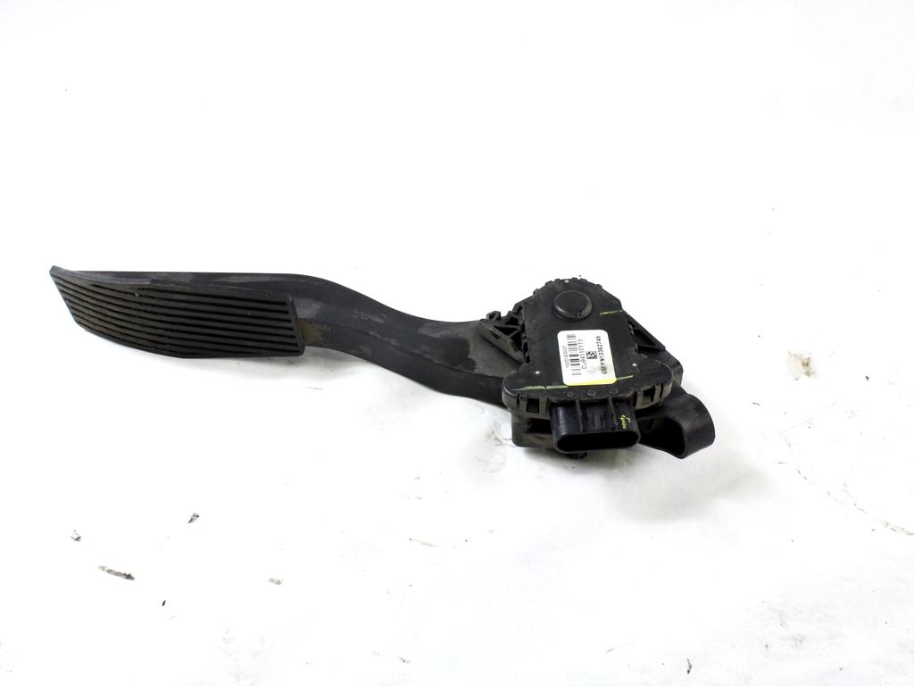 PEDALI OEM N. 13362749 ORIGINAL REZERVNI DEL OPEL MERIVA B S10 (2010 -2017)DIESEL LETNIK 2011