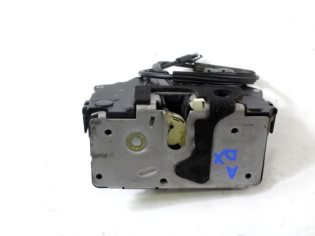 CENTRALNI ZAKLEP SPREDNJIH VRAT  OEM N. 13258274 ORIGINAL REZERVNI DEL OPEL MERIVA B S10 (2010 -2017)DIESEL LETNIK 2011