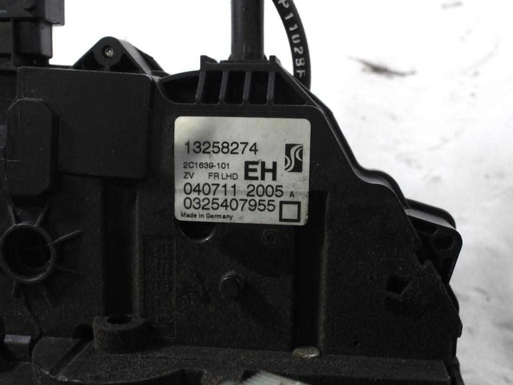 CENTRALNI ZAKLEP SPREDNJIH VRAT  OEM N. 13258274 ORIGINAL REZERVNI DEL OPEL MERIVA B S10 (2010 -2017)DIESEL LETNIK 2011