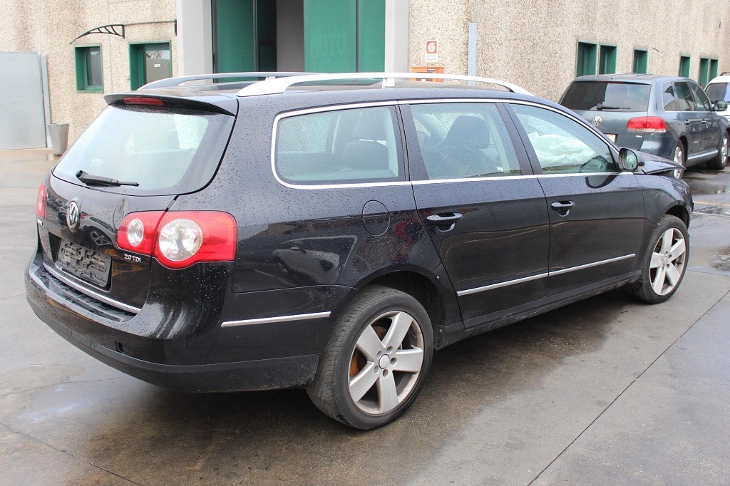 VOLKSWAGEN PASSAT SW 2.0 D 103KW AUT 5P (2007) RICAMBI IN MAGAZZINO