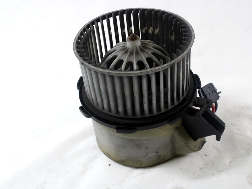 VENTILATOR  KABINE  OEM N. 8K1820021 ORIGINAL REZERVNI DEL AUDI A4 B8 8K2 BER/SW/CABRIO (2007 - 11/2015) DIESEL LETNIK 2009