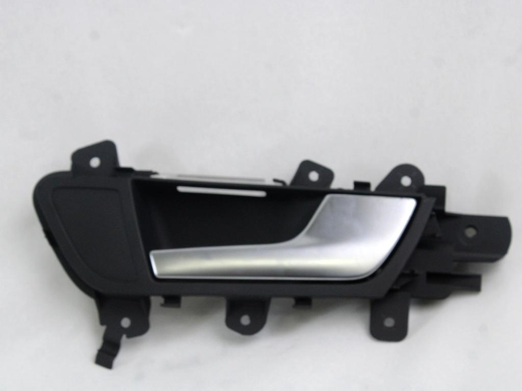 NOTRANJA KLJUKA  OEM N. 8K0839020C ORIGINAL REZERVNI DEL AUDI A4 B8 8K2 BER/SW/CABRIO (2007 - 11/2015) DIESEL LETNIK 2009