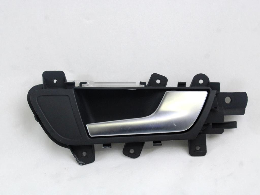 NOTRANJA KLJUKA  OEM N. 8K0837020C ORIGINAL REZERVNI DEL AUDI A4 B8 8K2 BER/SW/CABRIO (2007 - 11/2015) DIESEL LETNIK 2009