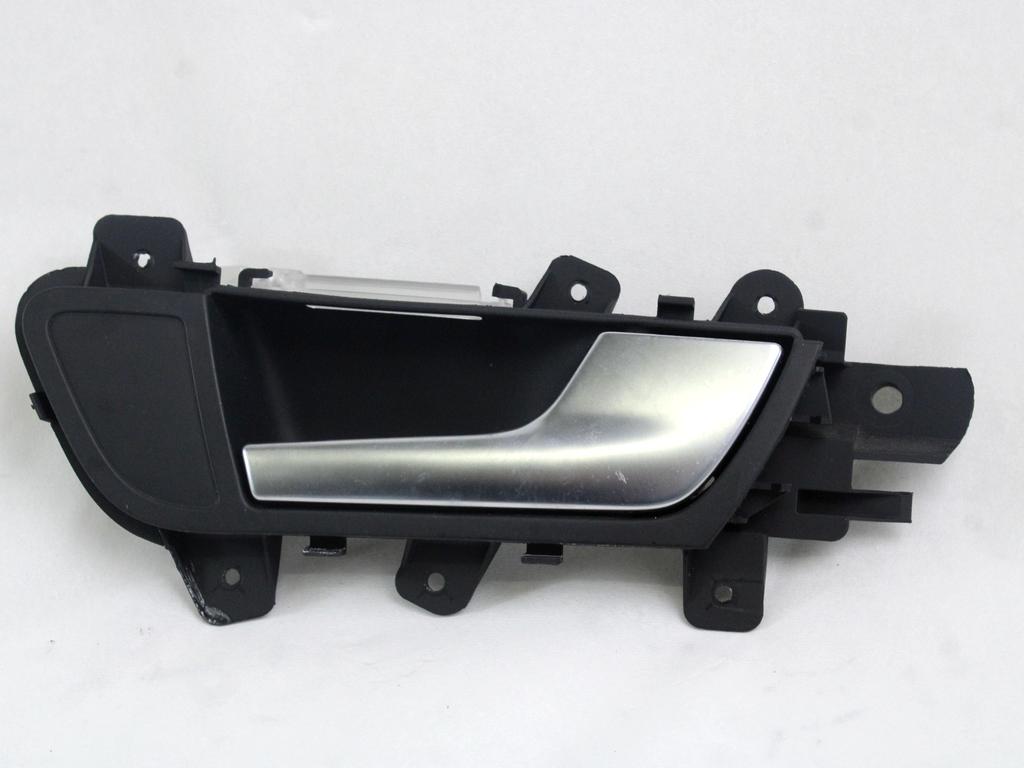 NOTRANJA KLJUKA  OEM N. 8K0837020C ORIGINAL REZERVNI DEL AUDI A4 B8 8K2 BER/SW/CABRIO (2007 - 11/2015) DIESEL LETNIK 2009