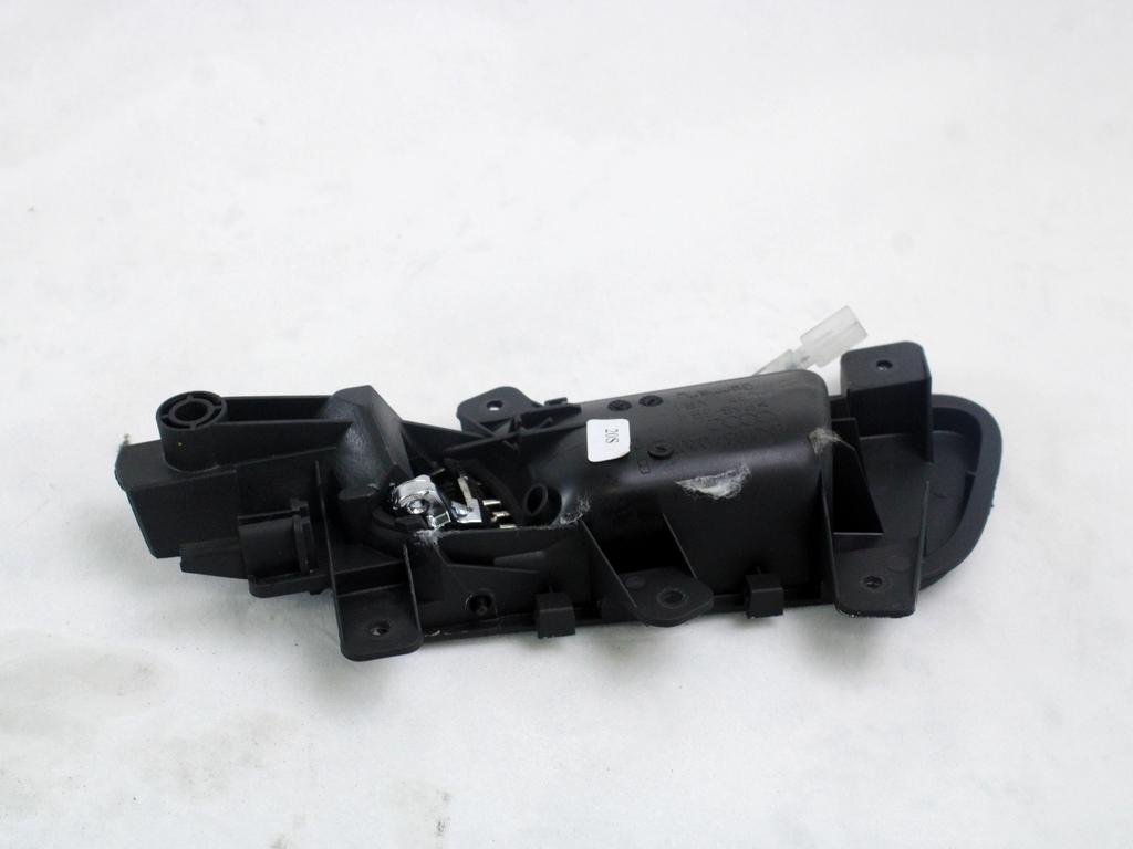 NOTRANJA KLJUKA  OEM N. 8K0837020C ORIGINAL REZERVNI DEL AUDI A4 B8 8K2 BER/SW/CABRIO (2007 - 11/2015) DIESEL LETNIK 2009