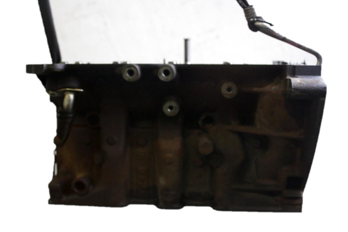 BLOK MOTORJA OEM N. 7701478825 ORIGINAL REZERVNI DEL RENAULT MEGANE MK3 BZ0/1 B3 DZ0/1 KZ0/1 BER/SPORTOUR/ESTATE (2009 - 2015) DIESEL LETNIK 2011