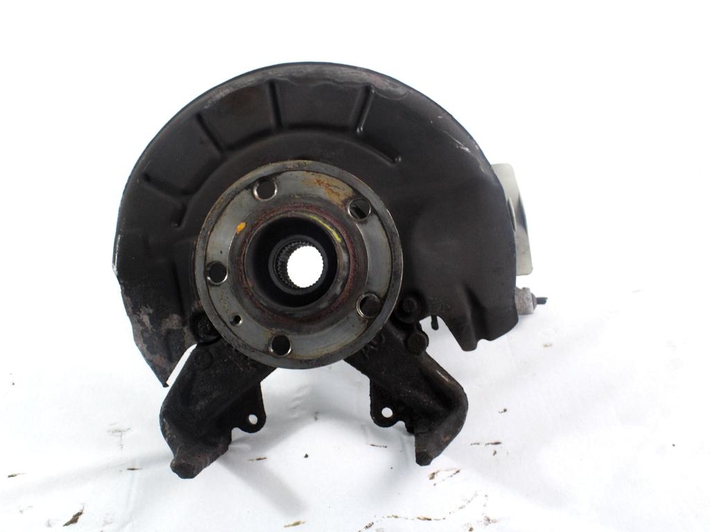 VRTLJIVI LEZAJ DESNO / PESTO KOLESA Z LEZAJEM SPREDAJ OEM N. 6Q0407256AC ORIGINAL REZERVNI DEL SEAT IBIZA 6L1 MK3 (01/2002 - 01/2006) BENZINA LETNIK 2005