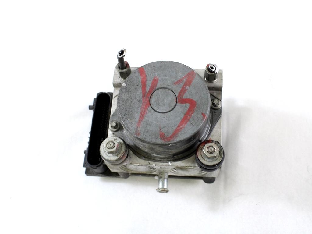 ABS AGREGAT S PUMPO OEM N. 56110-79J10 ORIGINAL REZERVNI DEL FIAT SEDICI FY (2006 - 4/2009) DIESEL LETNIK 2006