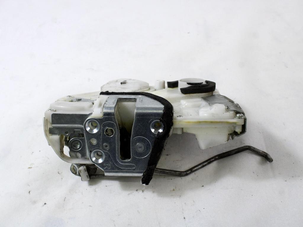 CENTRALNI ZAKLEP SPREDNJIH VRAT  OEM N. 71768757 ORIGINAL REZERVNI DEL FIAT SEDICI FY (2006 - 4/2009) DIESEL LETNIK 2006