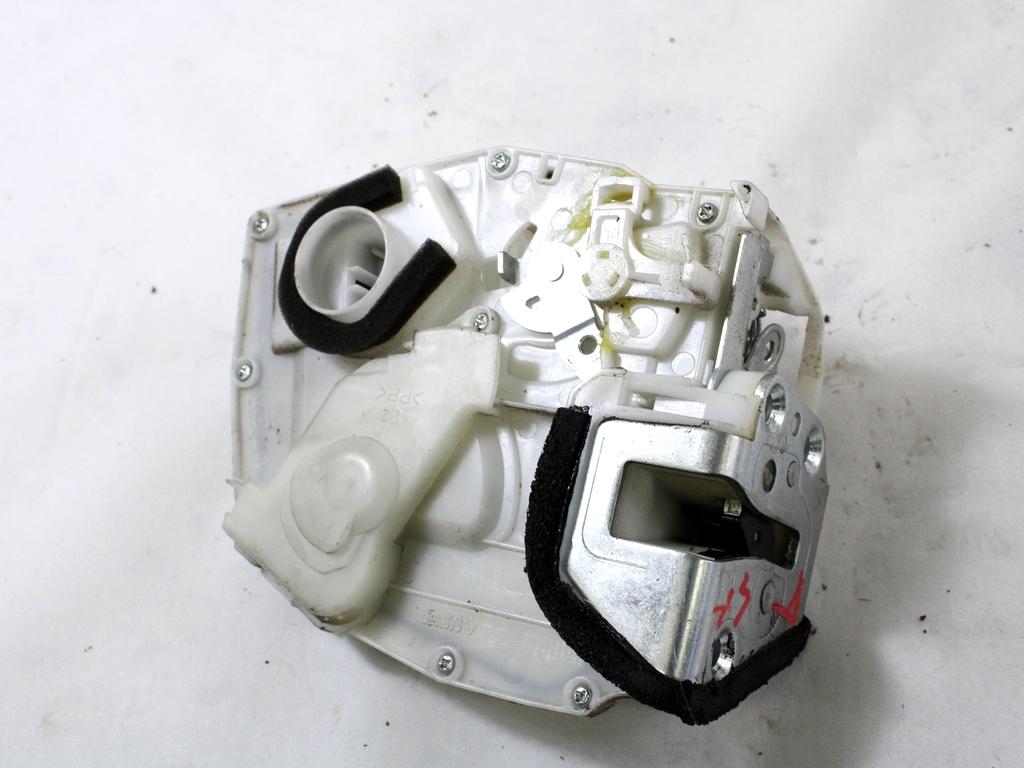 CENTRALNO ZAKLEPANJE PREDNIH LEVIH VRAT OEM N. 71768746 ORIGINAL REZERVNI DEL FIAT SEDICI FY (2006 - 4/2009) DIESEL LETNIK 2006