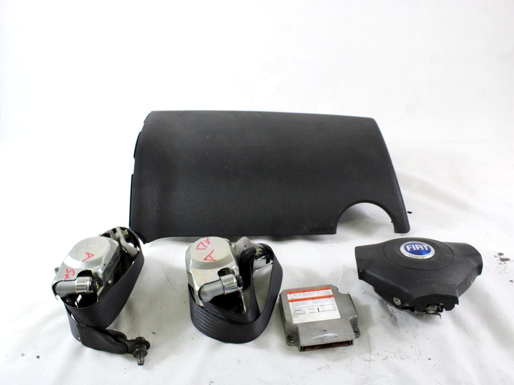 KIT AIRBAG KOMPLET OEM N. 19516 KIT AIRBAG COMPLETO ORIGINAL REZERVNI DEL FIAT SEDICI FY (2006 - 4/2009) DIESEL LETNIK 2006