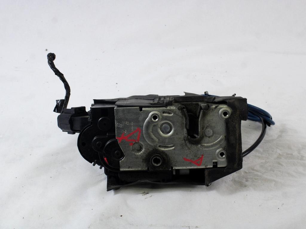 CENTRALNI ZAKLEP SPREDNJIH VRAT  OEM N. 51825964 ORIGINAL REZERVNI DEL FIAT CROMA 194 MK2 R (11-2007 - 2010) DIESEL LETNIK 2010