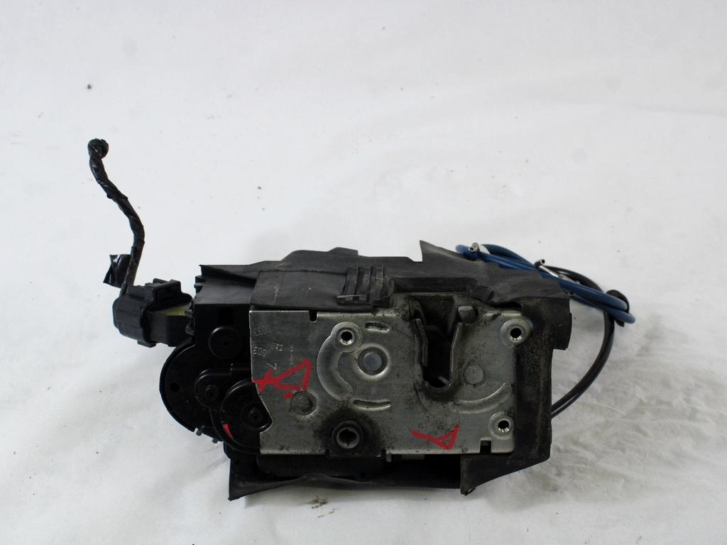 CENTRALNI ZAKLEP SPREDNJIH VRAT  OEM N. 51825964 ORIGINAL REZERVNI DEL FIAT CROMA 194 MK2 R (11-2007 - 2010) DIESEL LETNIK 2010