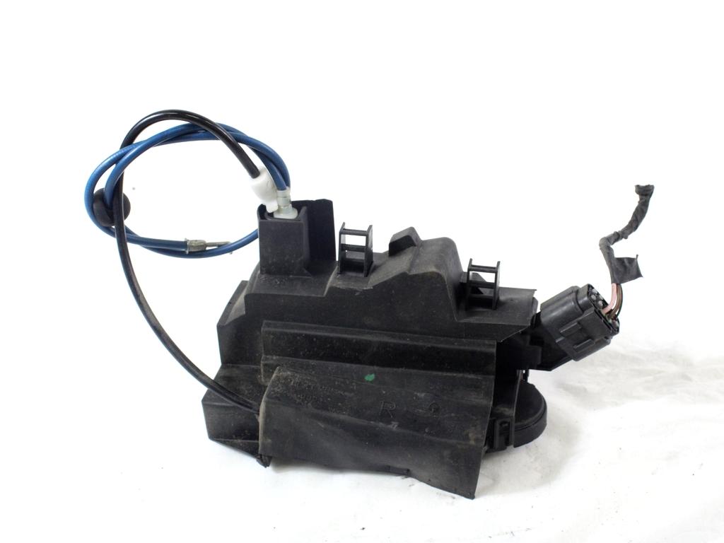 CENTRALNI ZAKLEP SPREDNJIH VRAT  OEM N. 51825964 ORIGINAL REZERVNI DEL FIAT CROMA 194 MK2 R (11-2007 - 2010) DIESEL LETNIK 2010