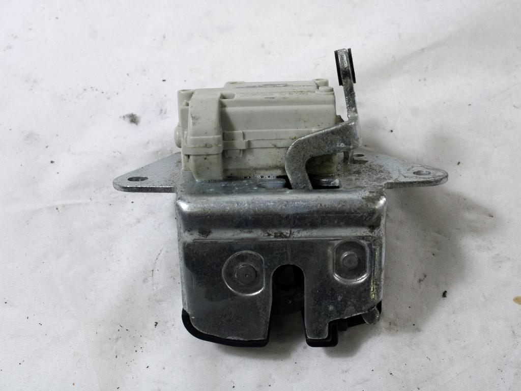 ZAKLEPANJE PRTLJA?NIH VRAT  OEM N. 51818520 ORIGINAL REZERVNI DEL FIAT CROMA 194 MK2 R (11-2007 - 2010) DIESEL LETNIK 2010