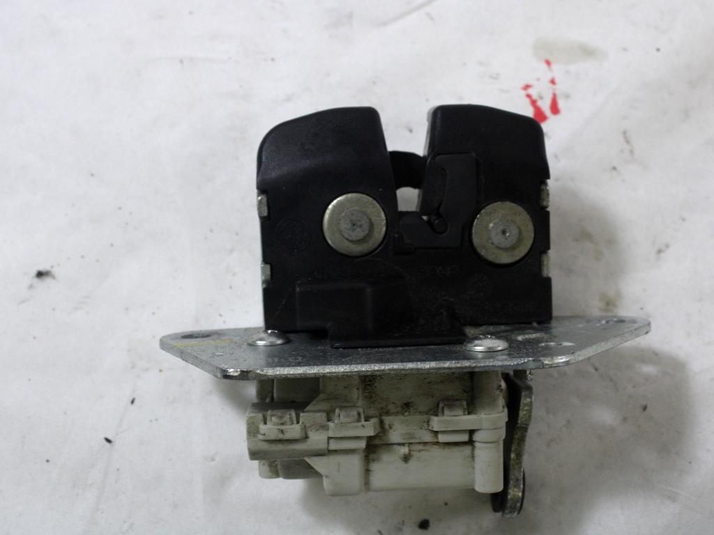 ZAKLEPANJE PRTLJA?NIH VRAT  OEM N. 51818520 ORIGINAL REZERVNI DEL FIAT CROMA 194 MK2 R (11-2007 - 2010) DIESEL LETNIK 2010