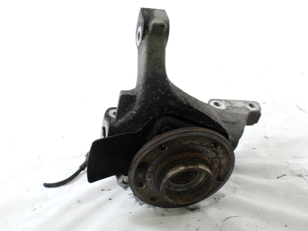 VRTLJIVI LEZAJ DESNO / PESTO KOLESA Z LEZAJEM SPREDAJ OEM N. 51753896 ORIGINAL REZERVNI DEL FIAT CROMA 194 MK2 R (11-2007 - 2010) DIESEL LETNIK 2010