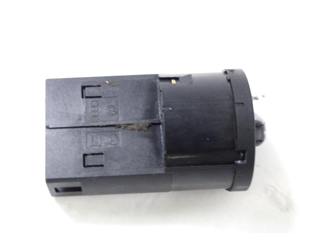 GLAVNO STIKALO LUCI OEM N. 6R0941531D ORIGINAL REZERVNI DEL VOLKSWAGEN POLO 6R1 6C1 (06/2009 - 02/2014) DIESEL LETNIK 2011