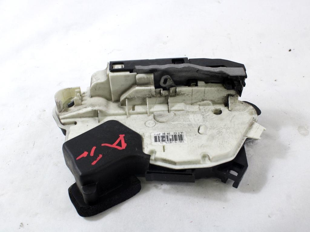 CENTRALNO ZAKLEPANJE PREDNIH LEVIH VRAT OEM N. 5K1837015B ORIGINAL REZERVNI DEL VOLKSWAGEN POLO 6R1 6C1 (06/2009 - 02/2014) DIESEL LETNIK 2011