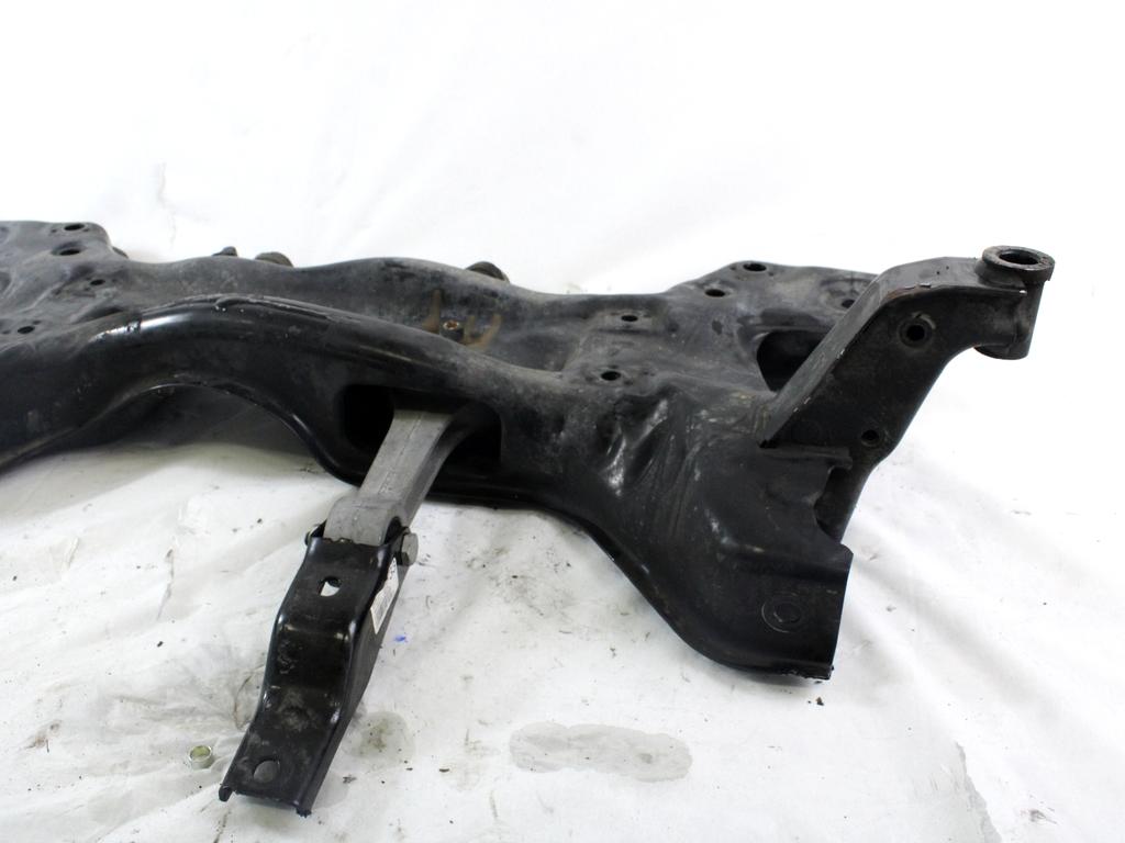 SPREDNJA OS/NOSILEC MOTORJA OEM N. 6C0199315A ORIGINAL REZERVNI DEL VOLKSWAGEN POLO 6R1 6C1 (06/2009 - 02/2014) DIESEL LETNIK 2011