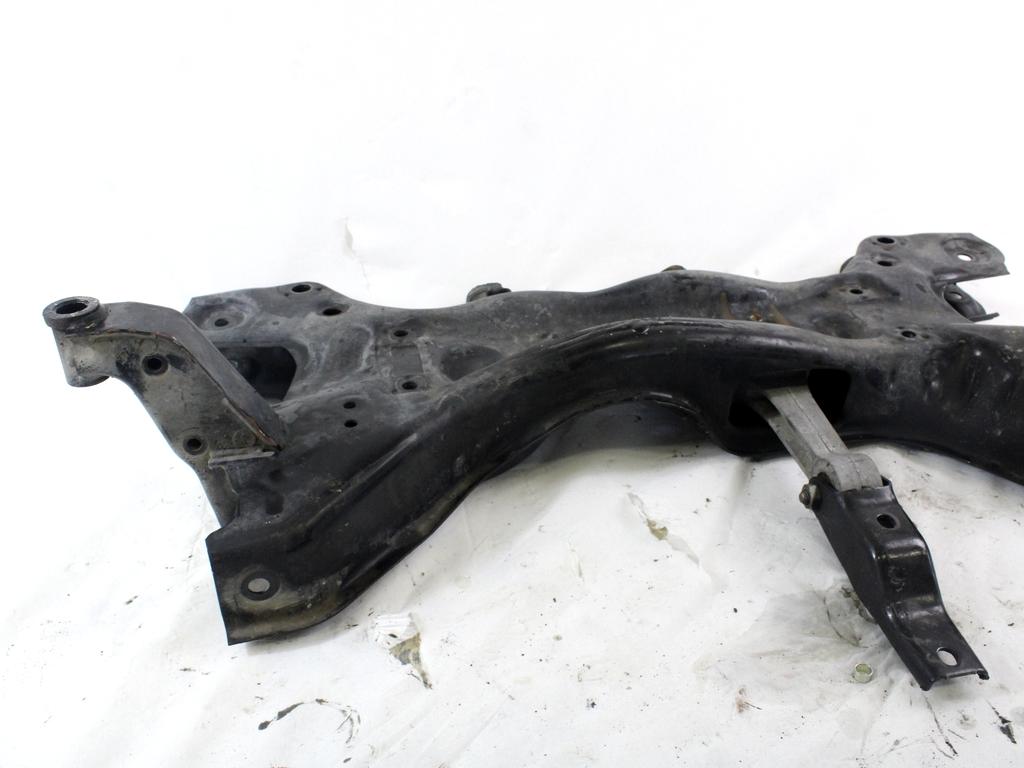 SPREDNJA OS/NOSILEC MOTORJA OEM N. 6C0199315A ORIGINAL REZERVNI DEL VOLKSWAGEN POLO 6R1 6C1 (06/2009 - 02/2014) DIESEL LETNIK 2011