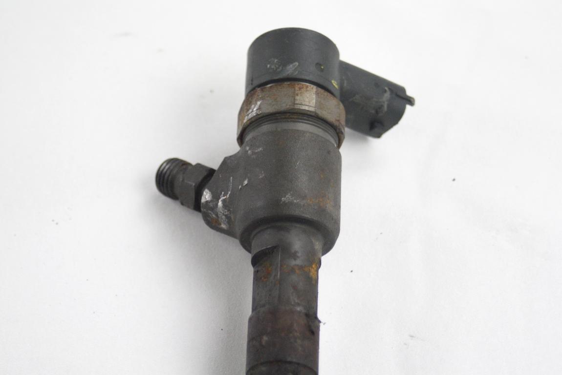 INJEKTORJI DIESEL OEM N. 445110183 ORIGINAL REZERVNI DEL FIAT PUNTO EVO 199 (2009 - 2012)  DIESEL LETNIK 2009