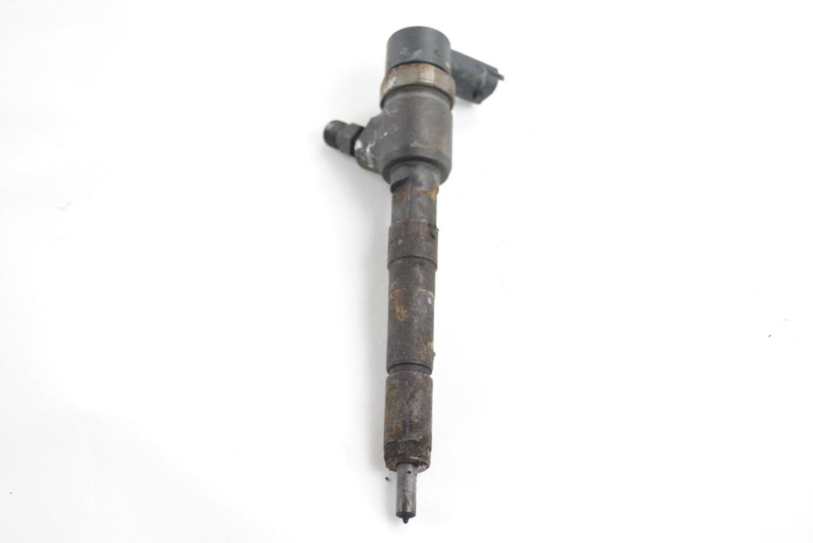 INJEKTORJI DIESEL OEM N. 445110183 ORIGINAL REZERVNI DEL FIAT PUNTO EVO 199 (2009 - 2012)  DIESEL LETNIK 2009