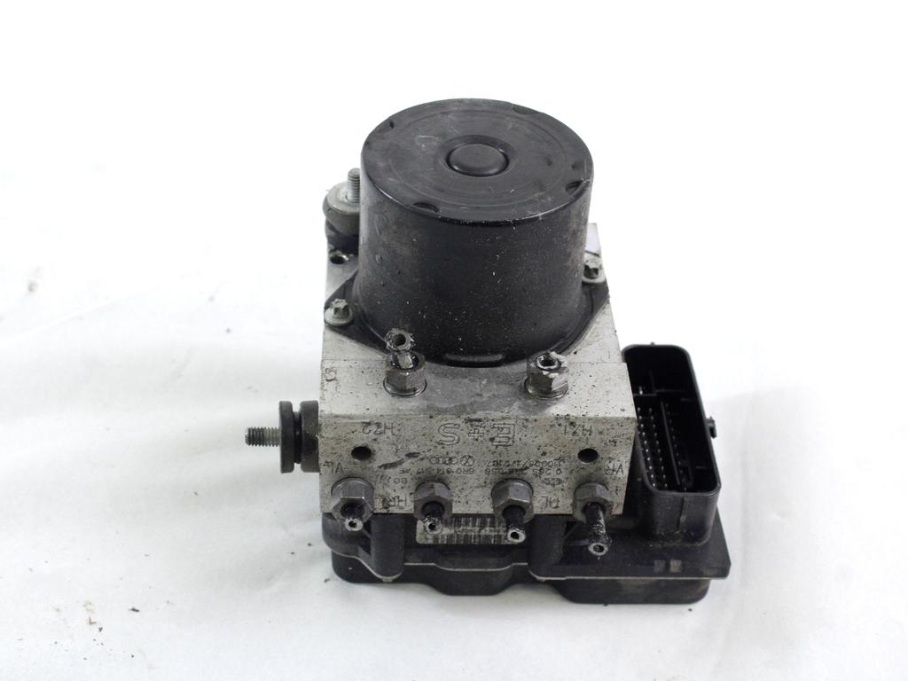 ABS AGREGAT S PUMPO OEM N. 6R0614517AF ORIGINAL REZERVNI DEL VOLKSWAGEN POLO 6R1 6C1 (06/2009 - 02/2014) DIESEL LETNIK 2011