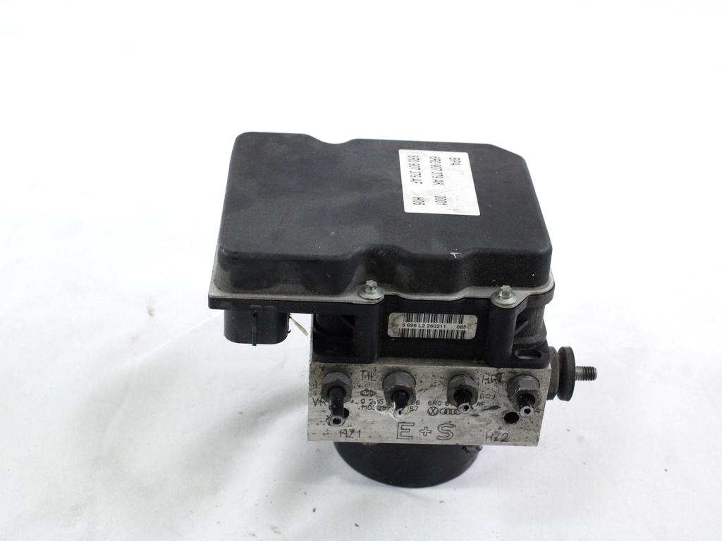 ABS AGREGAT S PUMPO OEM N. 6R0614517AF ORIGINAL REZERVNI DEL VOLKSWAGEN POLO 6R1 6C1 (06/2009 - 02/2014) DIESEL LETNIK 2011