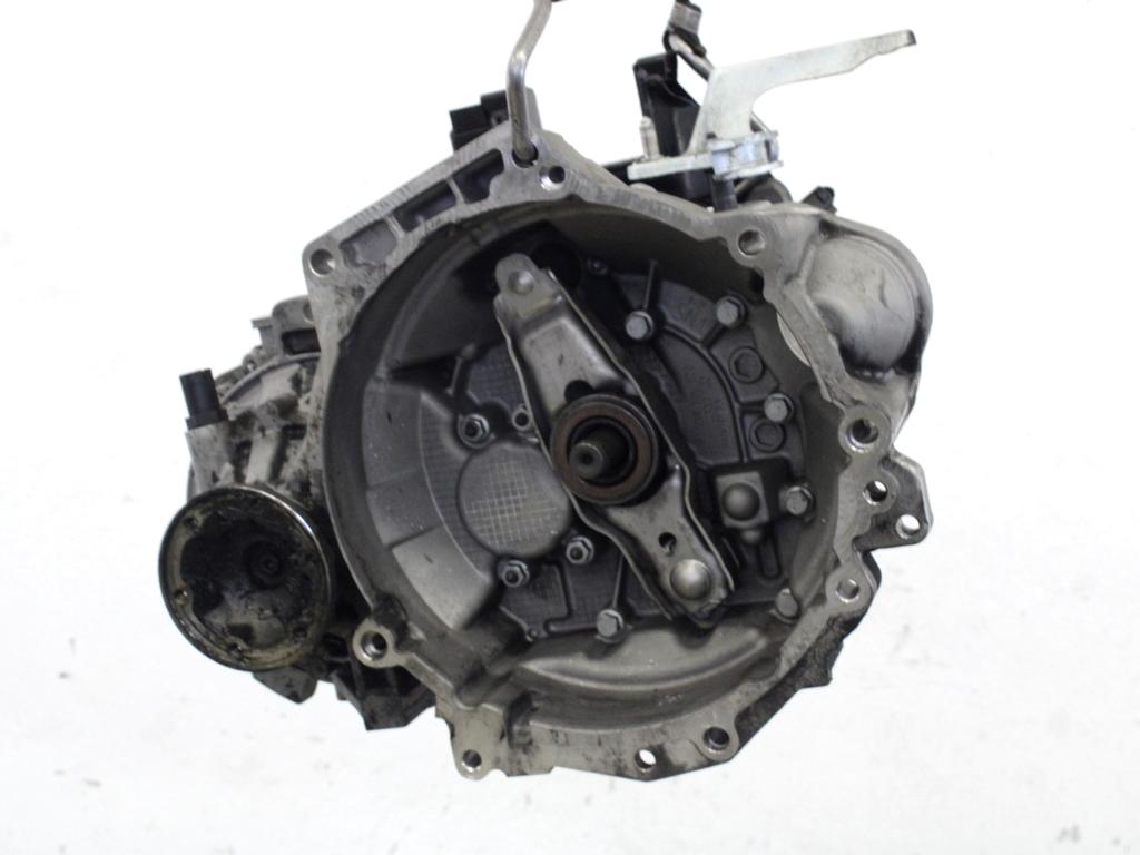 ROCNI MENJALNIK OEM N. 02R301107A CAMBIO MECCANICO ORIGINAL REZERVNI DEL VOLKSWAGEN POLO 6R1 6C1 (06/2009 - 02/2014) DIESEL LETNIK 2011