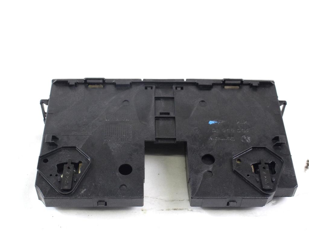 PREDAL ZA DOKUMENTE OEM N. 3C0858407 ORIGINAL REZERVNI DEL VOLKSWAGEN PASSAT B6 3C2 3C5 BER/SW (2005 - 09/2010)  DIESEL LETNIK 2007