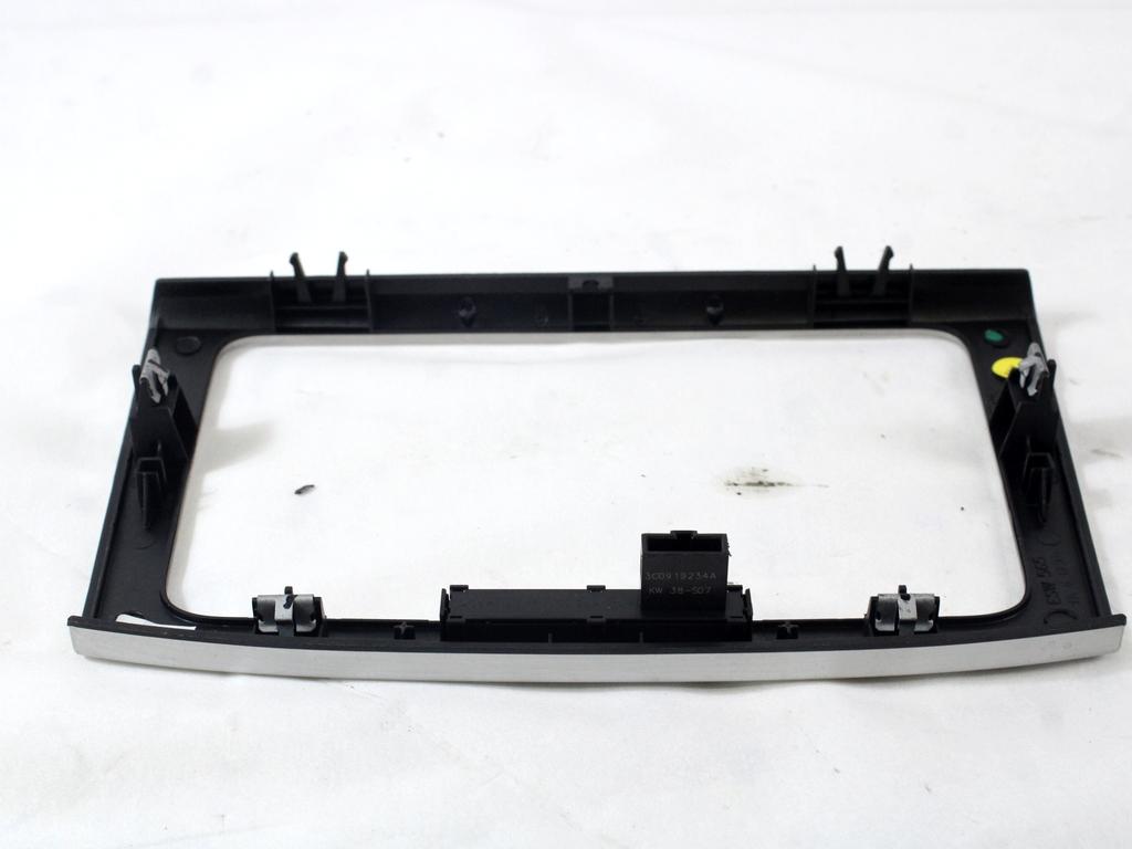 ARMATURNA PLO?CA OEM N. 3C0858069P ORIGINAL REZERVNI DEL VOLKSWAGEN PASSAT B6 3C2 3C5 BER/SW (2005 - 09/2010)  DIESEL LETNIK 2007