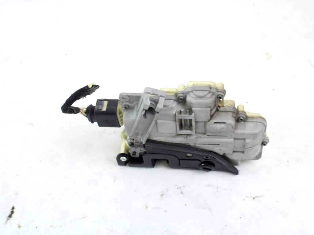 CENTRALNO ZAKLEPANJE ZADNJIH DESNIH VRAT OEM N. 3C4839016A ORIGINAL REZERVNI DEL VOLKSWAGEN PASSAT B6 3C2 3C5 BER/SW (2005 - 09/2010)  DIESEL LETNIK 2007