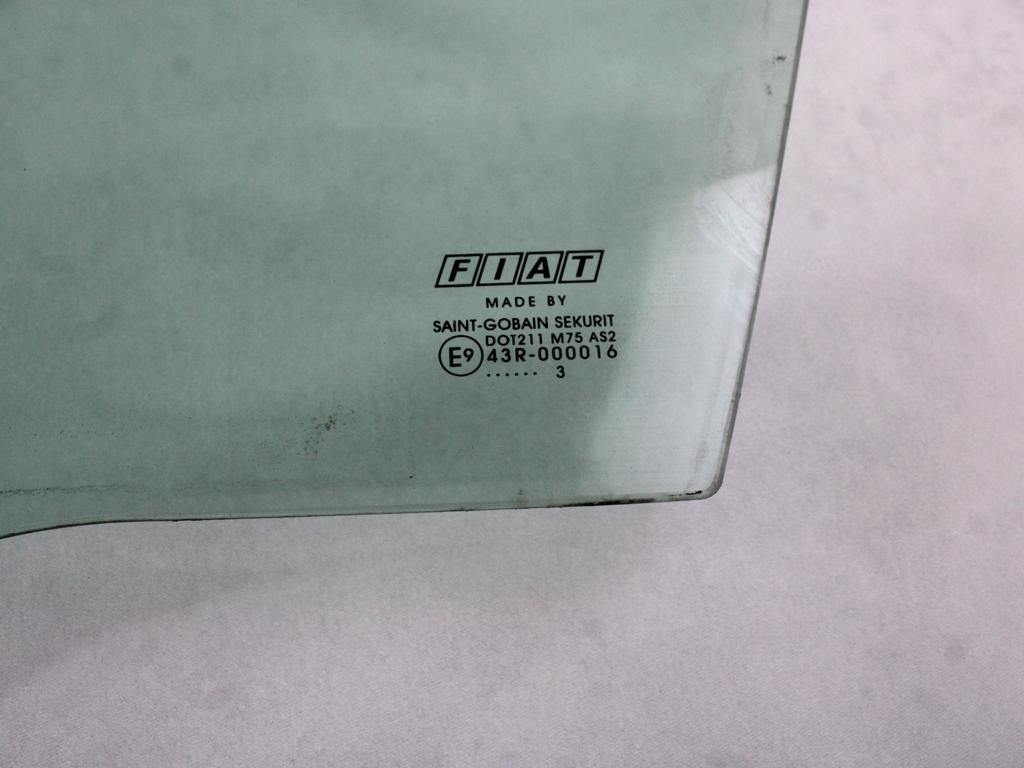 STEKLO SPREDNJIH LEVIH VRAT OEM N. 51829144 ORIGINAL REZERVNI DEL FIAT BRAVO 198 R (2010 - 2014) DIESEL LETNIK 2013