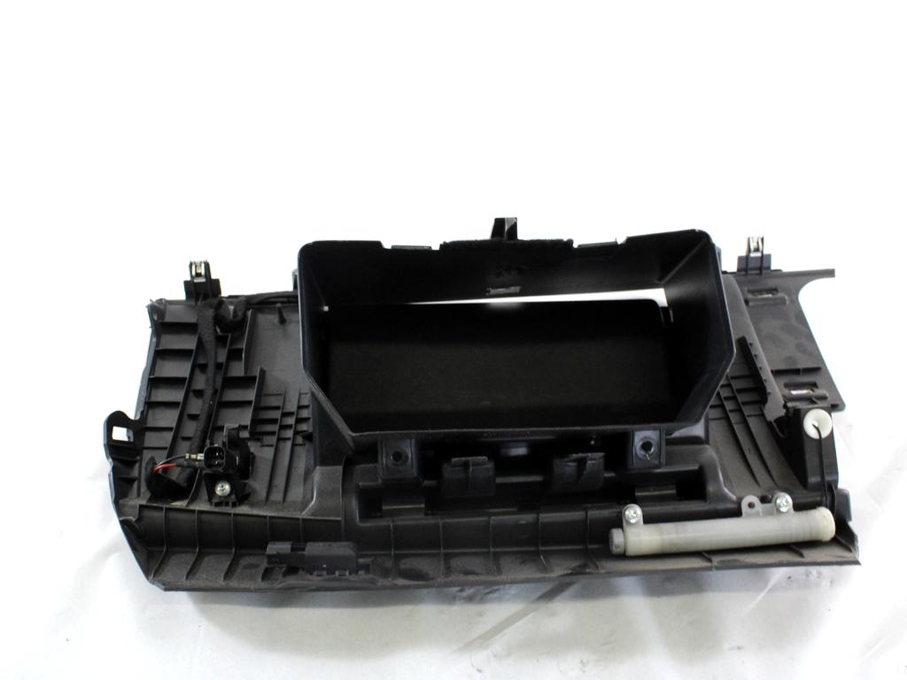 PREDAL ZA DOKUMENTE OEM N. 39808618 ORIGINAL REZERVNI DEL VOLVO C30 533 (2006 - 2012)DIESEL LETNIK 2011