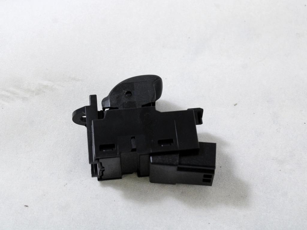 STIKALO SPREDNJIH DESNIH SIP OEM N. 31272012 ORIGINAL REZERVNI DEL VOLVO C30 533 (2006 - 2012)DIESEL LETNIK 2011