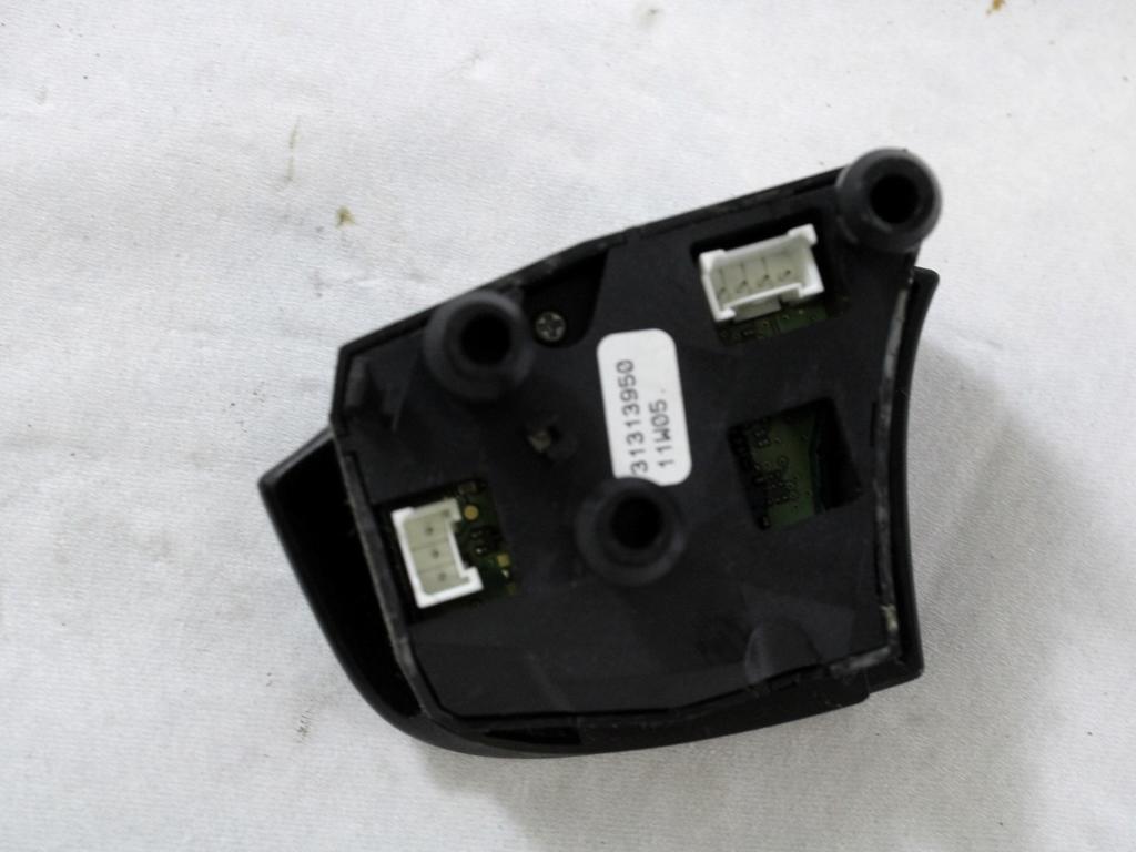 MULTIFUNKCIJSKI VOLAN OEM N. 31313950 ORIGINAL REZERVNI DEL VOLVO C30 533 (2006 - 2012)DIESEL LETNIK 2011