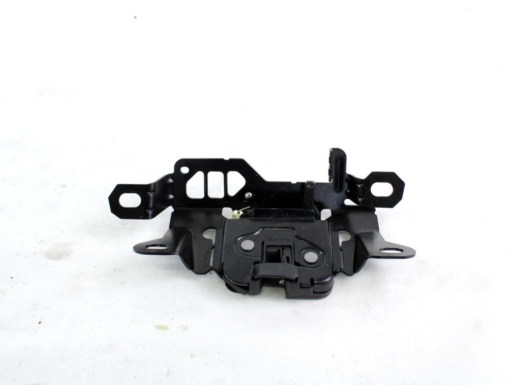 ZAKLEPANJE PRTLJA?NIH VRAT  OEM N. 30784739 ORIGINAL REZERVNI DEL VOLVO C30 533 (2006 - 2012)DIESEL LETNIK 2011