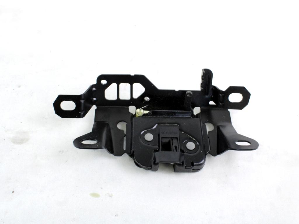 ZAKLEPANJE PRTLJA?NIH VRAT  OEM N. 30784739 ORIGINAL REZERVNI DEL VOLVO C30 533 (2006 - 2012)DIESEL LETNIK 2011