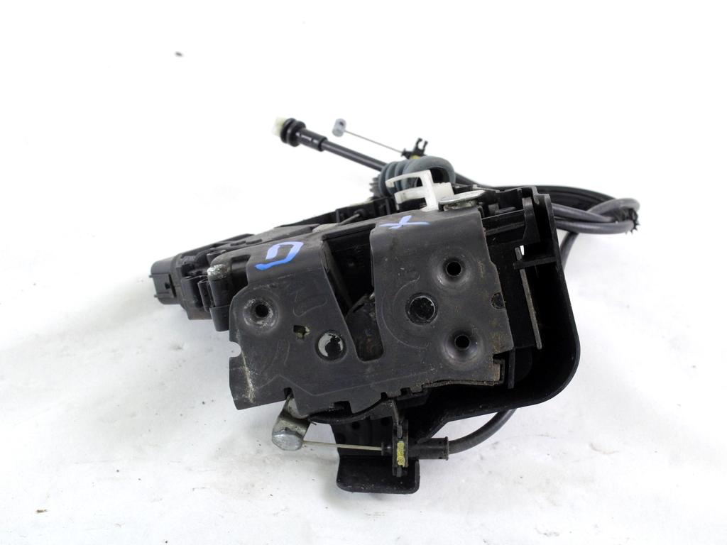 CENTRALNO ZAKLEPANJE PREDNIH LEVIH VRAT OEM N. 30799308 ORIGINAL REZERVNI DEL VOLVO C30 533 (2006 - 2012)DIESEL LETNIK 2011