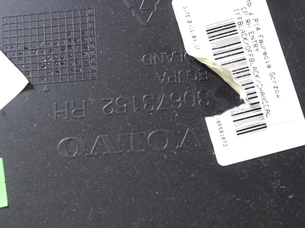 NOTRANJA OBLOGA ZADNJEGA BOKA  OEM N. 39801955 ORIGINAL REZERVNI DEL VOLVO C30 533 (2006 - 2012)DIESEL LETNIK 2011