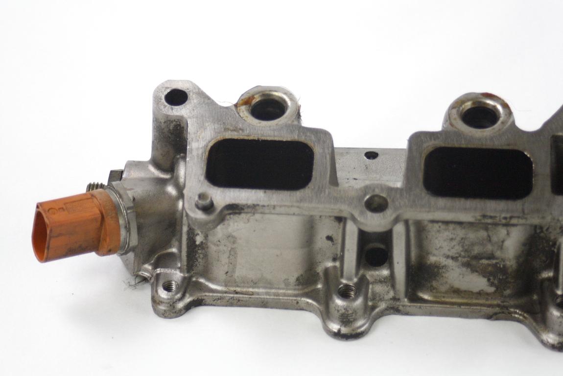 SESALNI KOLEKTOR OEM N. 03C133202AQ ORIGINAL REZERVNI DEL VOLKSWAGEN SCIROCCO 137 138 MK3 (10/2008 - 06-2014)BENZINA LETNIK 2011