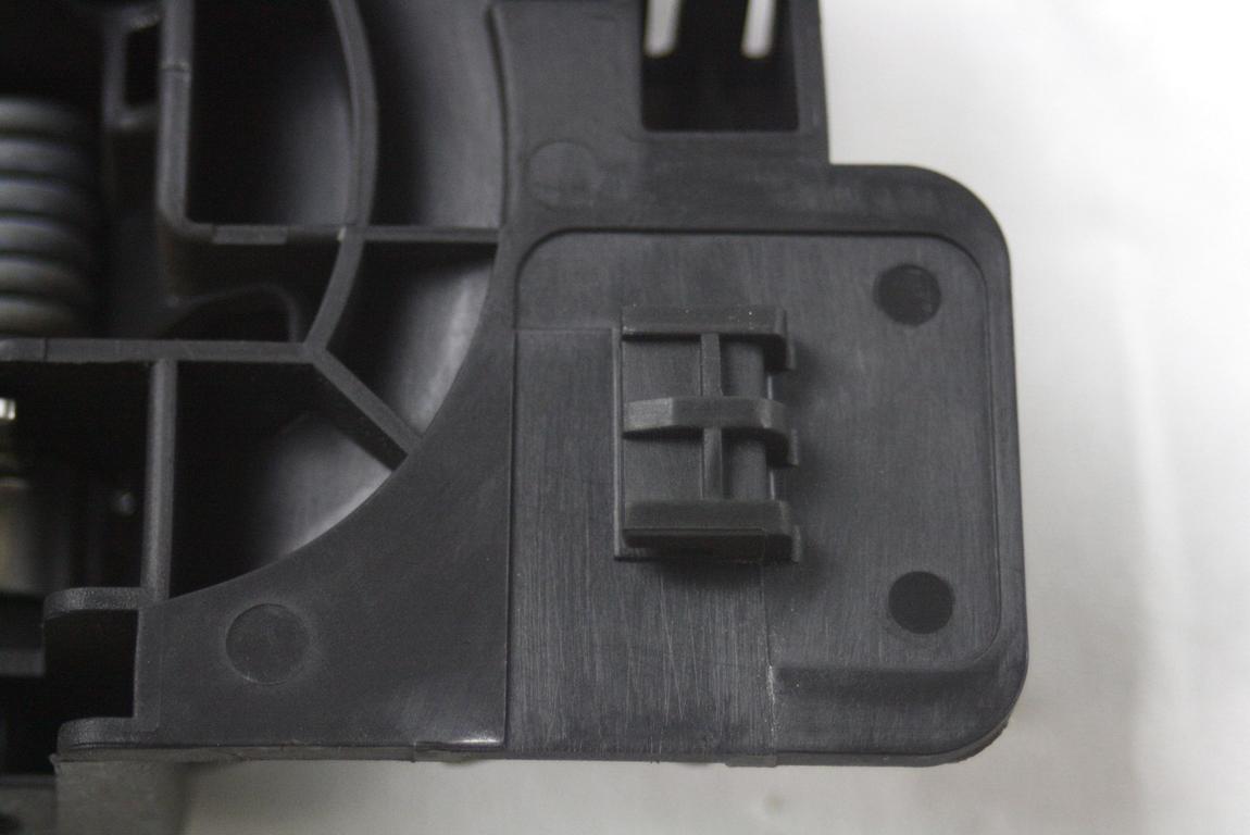 NOTRANJA KLJUKA  OEM N. 98012885VV ORIGINAL REZERVNI DEL CITROEN C3 AIRCROSS (DAL 2017)BENZINA LETNIK 2020