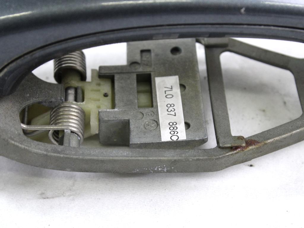 ZUNANJA KLJUKA SPREDNJA DESNA VRATA OEM N. 7L6837205CGRU ORIGINAL REZERVNI DEL VOLKSWAGEN TOUAREG 7LA 7L6 7L7 MK1 (2002 - 2007)DIESEL LETNIK 2004