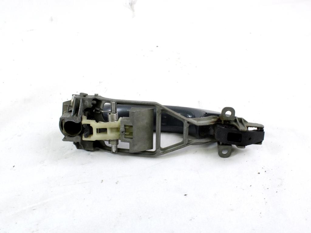 ZUNANJA KLJUKA SPREDNJA DESNA VRATA OEM N. 7L6837205CGRU ORIGINAL REZERVNI DEL VOLKSWAGEN TOUAREG 7LA 7L6 7L7 MK1 (2002 - 2007)DIESEL LETNIK 2004